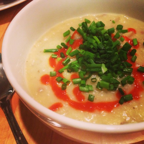 baked potato soup with sriracha and chives