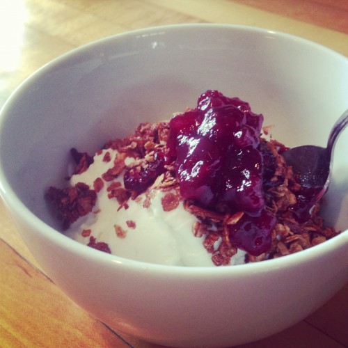 granola with yogurt and jam