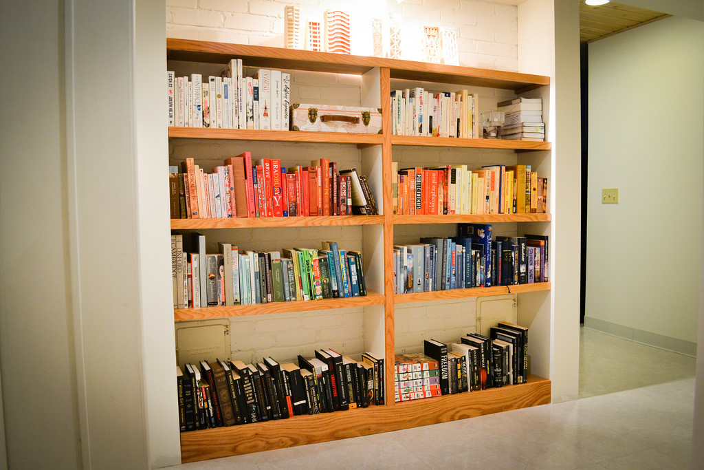 How to update an old bookcase